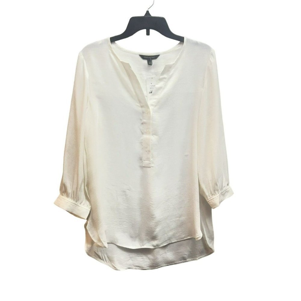 Woman Banana Republic  Beige Long Sleeveb Beige  shirts Size Medium